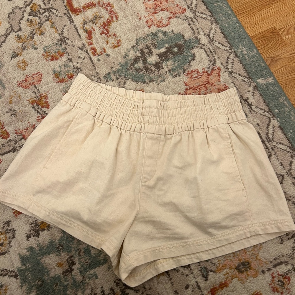 Aerie Women's Cream Shorts